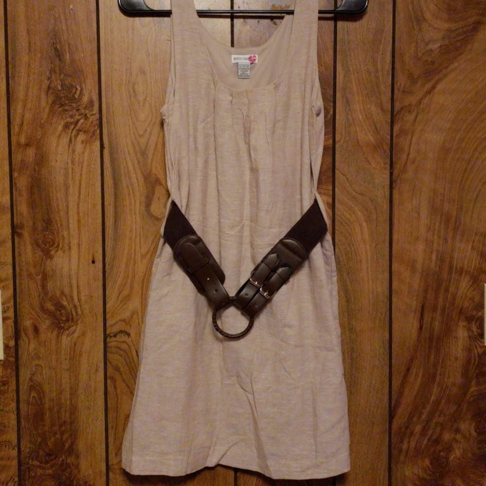 Sleeveless dress